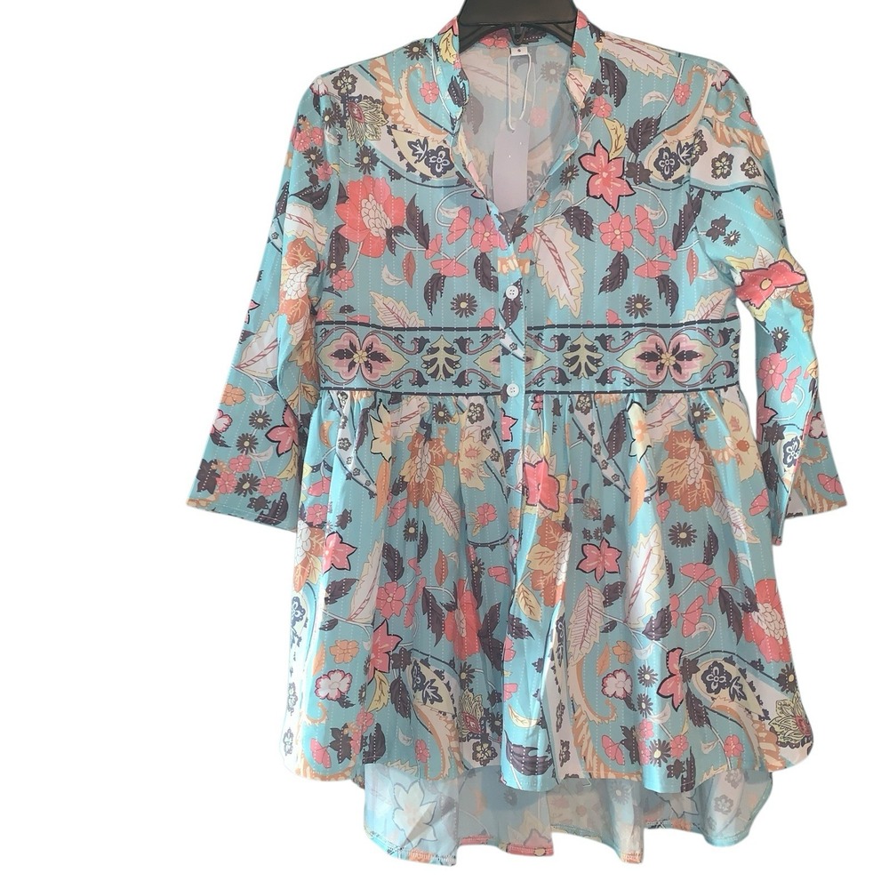 Made with Love Blouse Blue Floral Paisley Woman's Size Small Button Up Hi Lo NWT